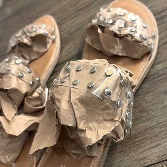 NEW [Sun + Stone] Easten Comfort Insole Clear Studded Flat Sandals Women’s Sz 10 - Picture 9 of 10